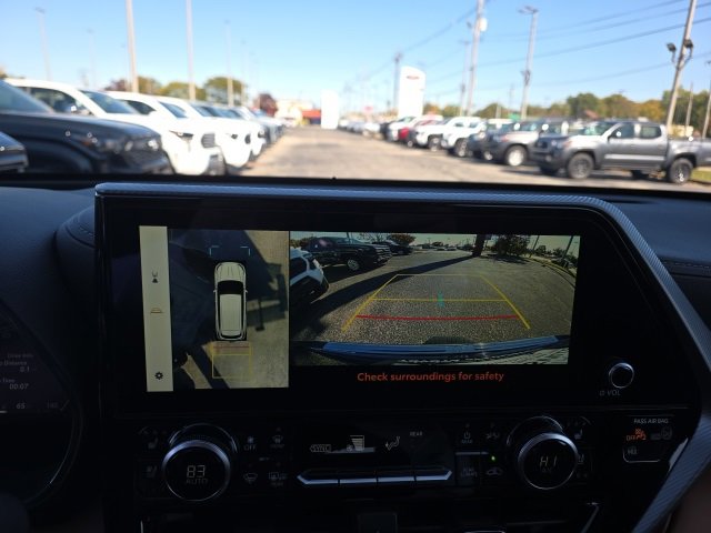New 2026 Toyota Highlander Platinum image 20