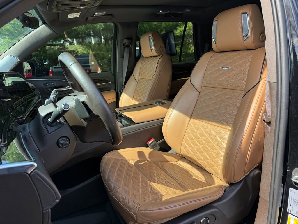 Used 2021 Cadillac Escalade Sport w/ Driver Assist Tech Package image 17