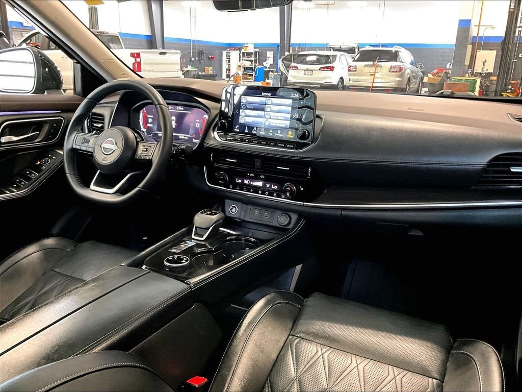 Used 2023 Nissan Rogue Platinum w/ Platinum Premium Package AWD/4WD image 14