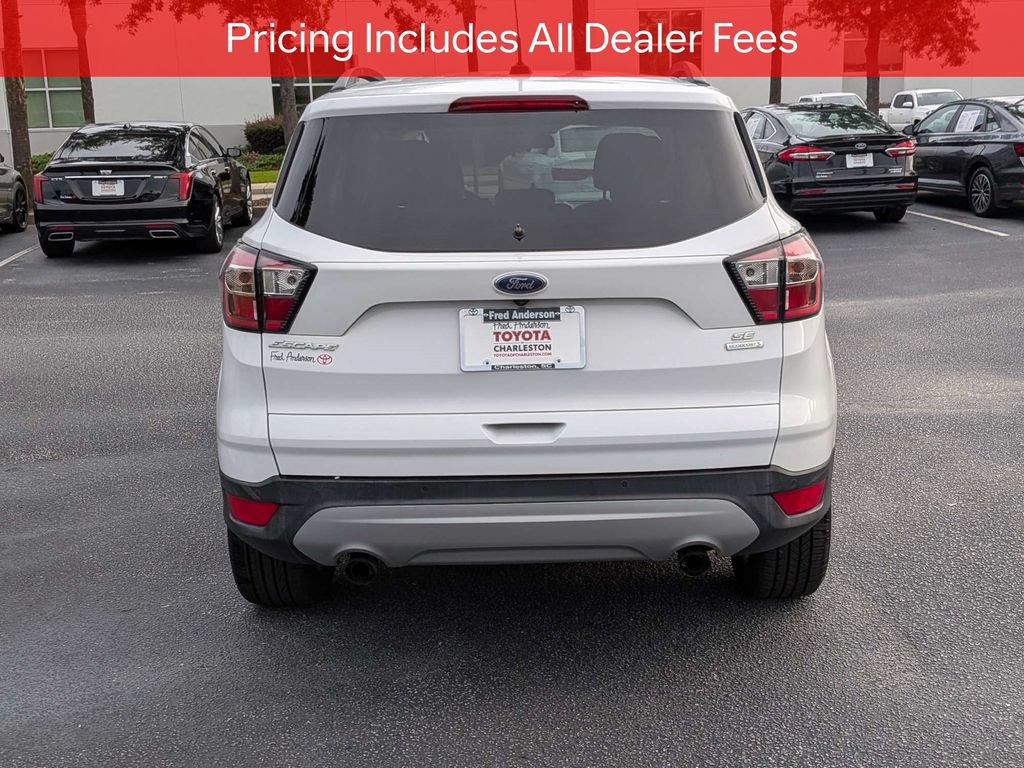 Used 2017 Ford Escape SE w/ Equipment Group 201A FWD image 5