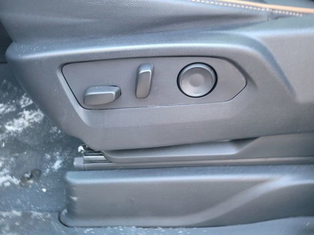 Used 2024 GMC Yukon AT4 w/ AT4 Premium Plus Package image 19
