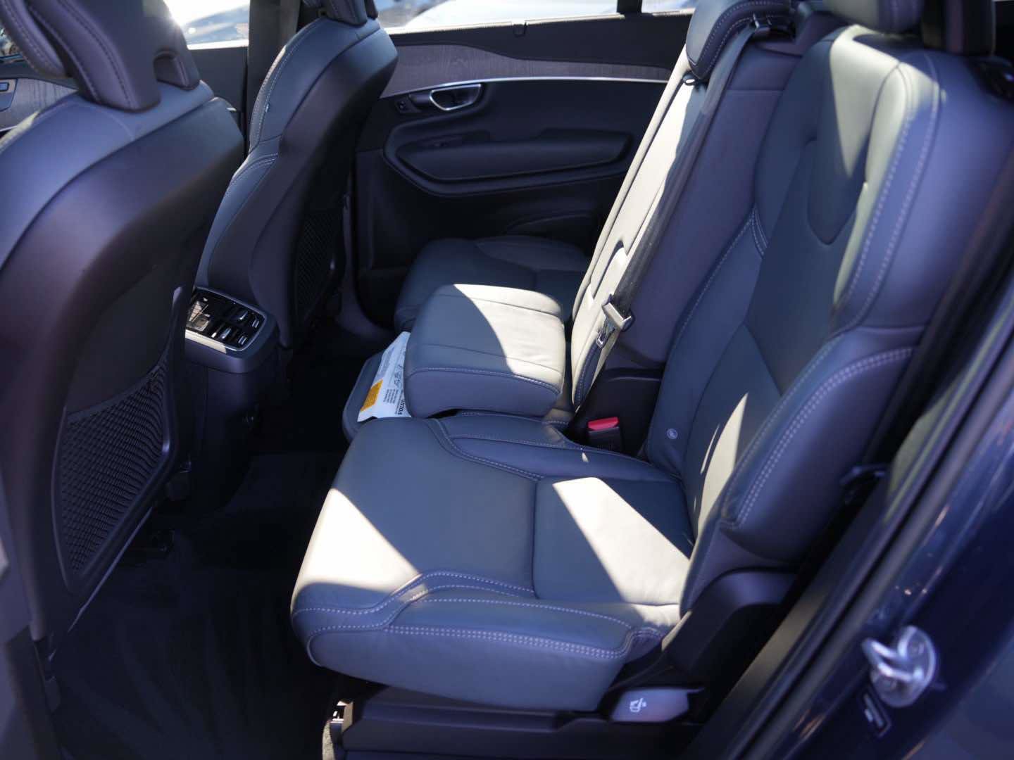 Used 2023 Volvo XC90 B6 Ultimate w/ Protection Package Premier AWD/4WD image 12