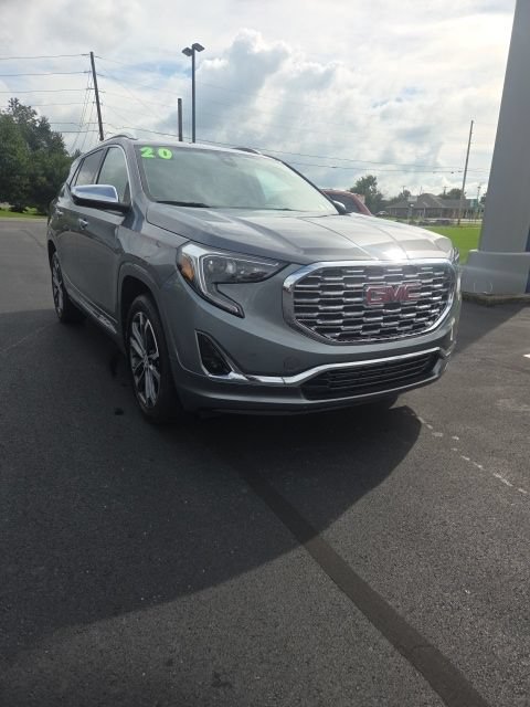 Used 2020 GMC Terrain Denali w/ LPO, Floor Liner Package AWD/4WD image 3