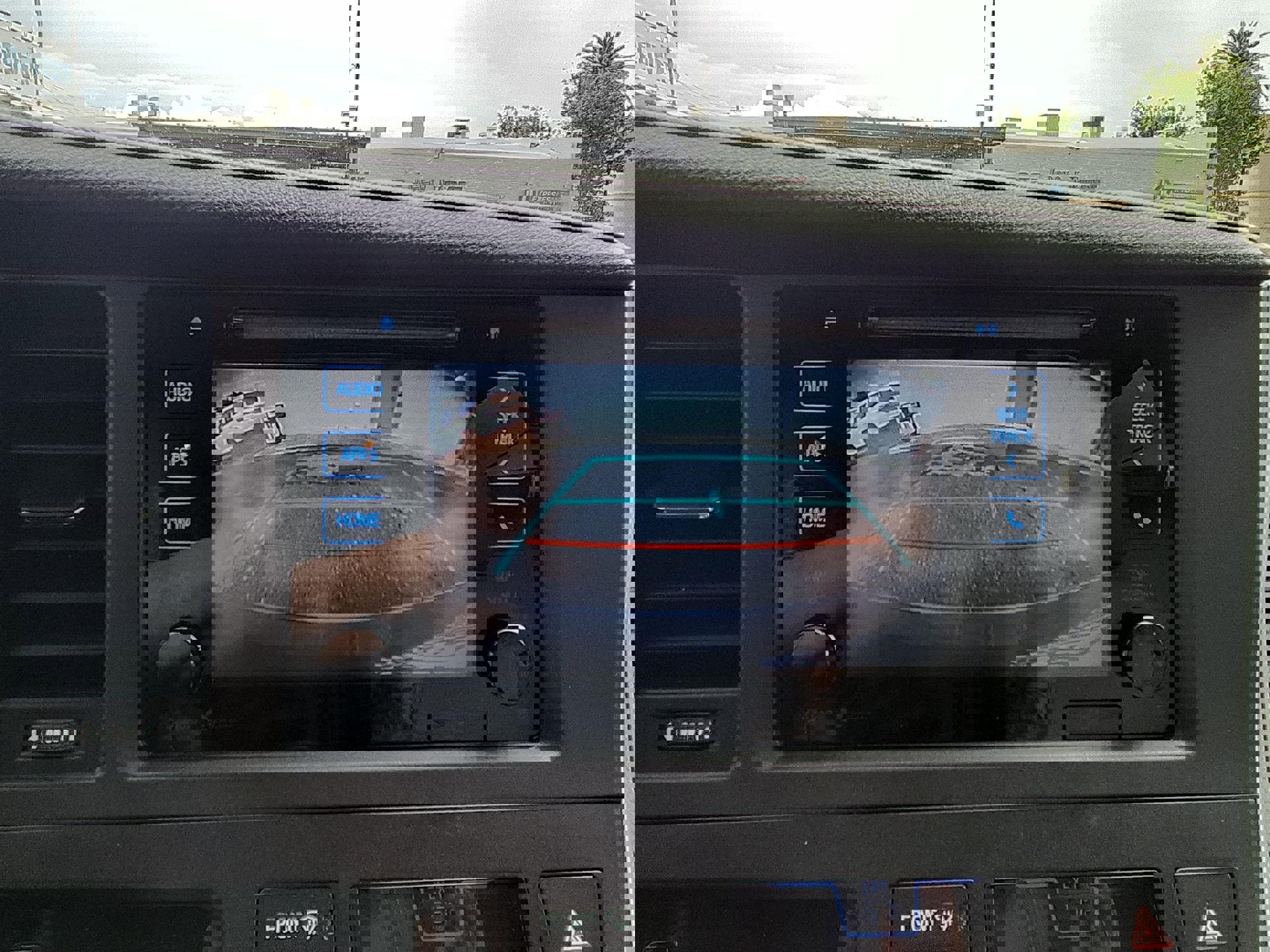 Used 2015 Toyota Sienna XLE w/ XLE Navigation Package image 24