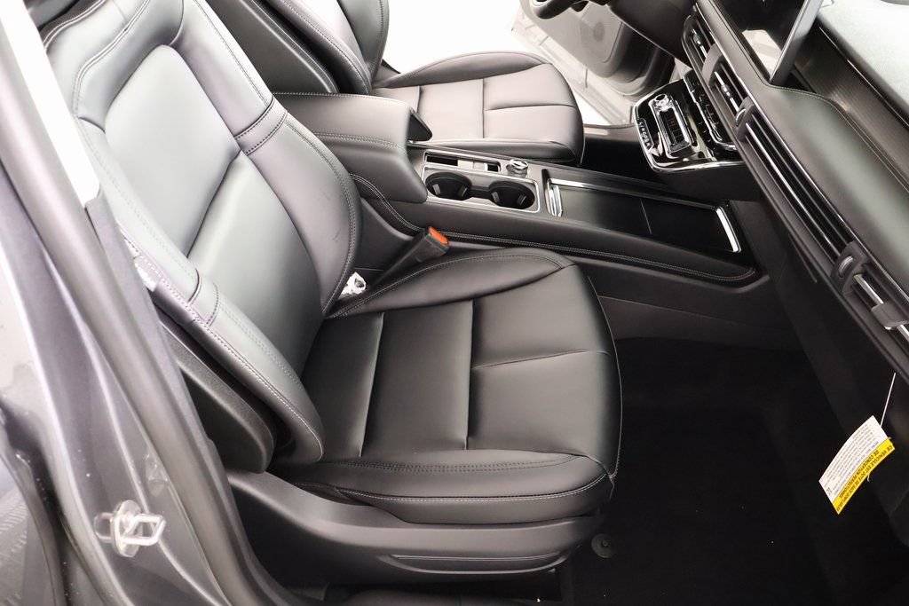New 2026 Lincoln Corsair Premiere FWD image 14