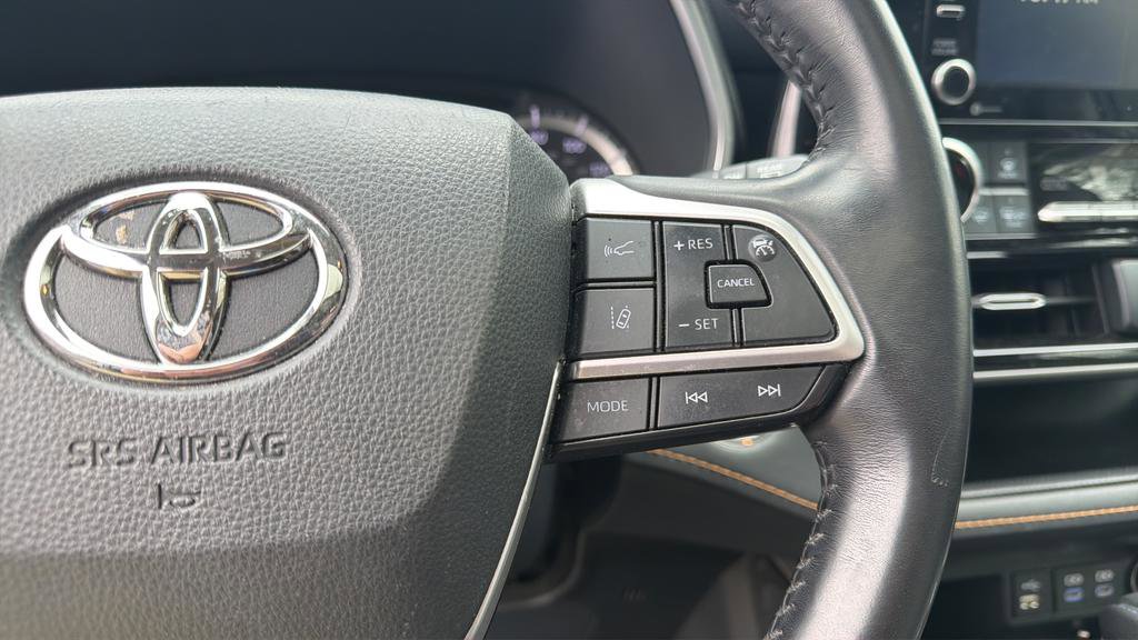 Used 2022 Toyota Highlander Bronze Edition image 25