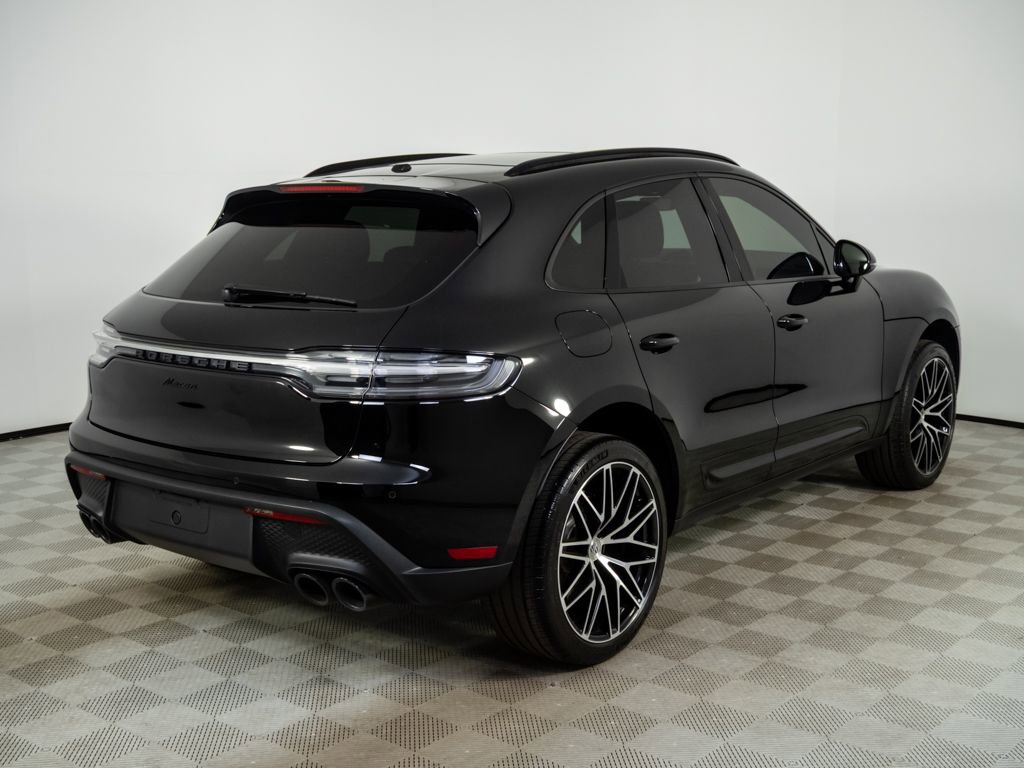 Certified 2024 Porsche Macan Turbo image 28