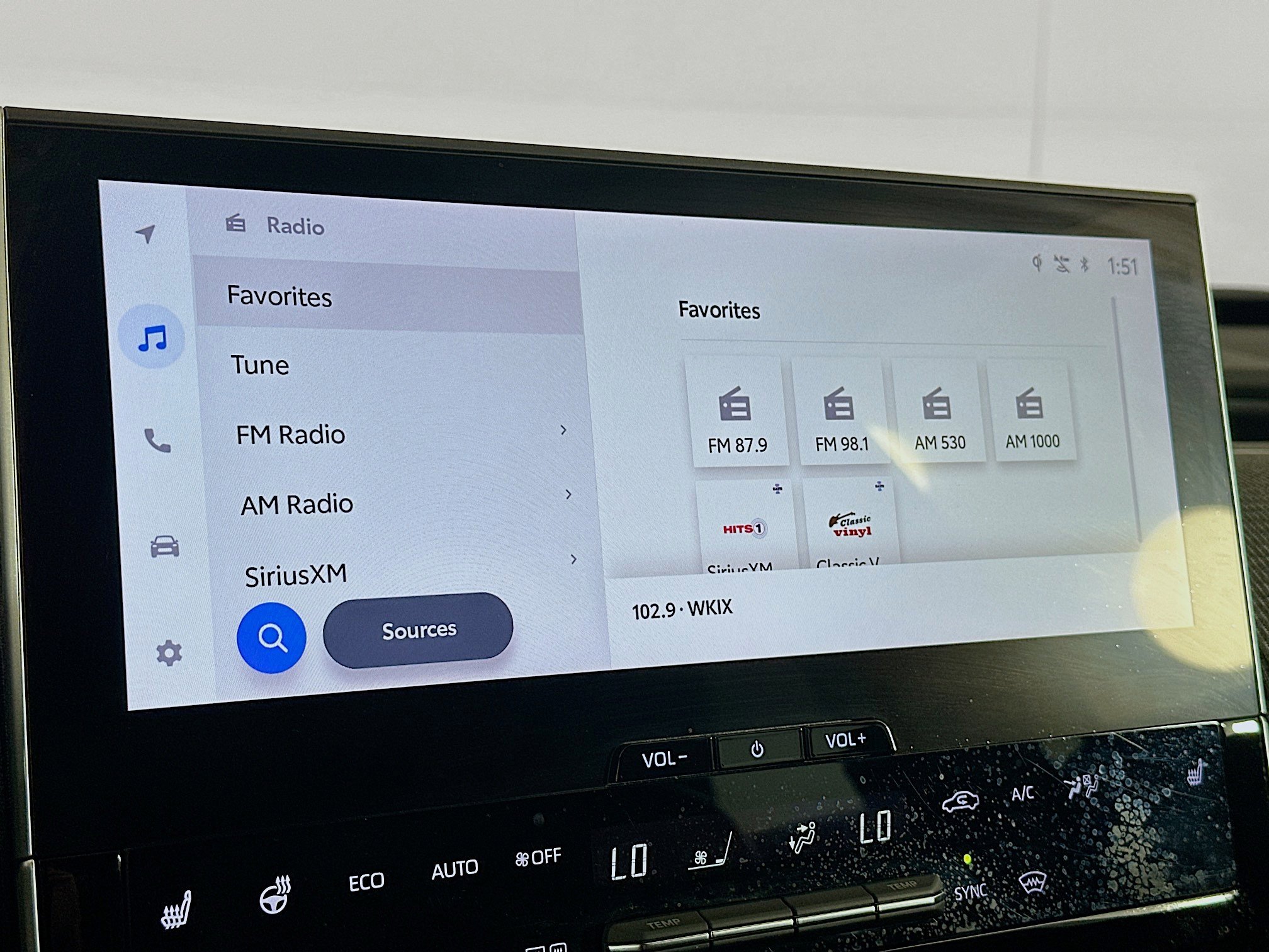 Used 2023 Toyota bZ4X XLE w/ Weather Package image 21