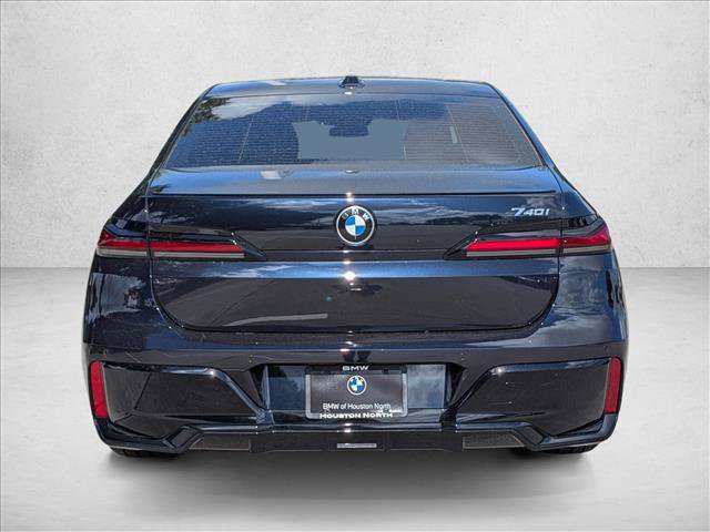 New 2026 BMW 740i w/ Premium Package RWD image 7