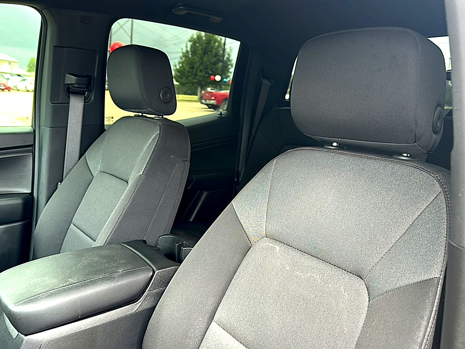 Used 2023 Chevrolet Colorado Trail Boss w/ Technology Package AWD/4WD image 14
