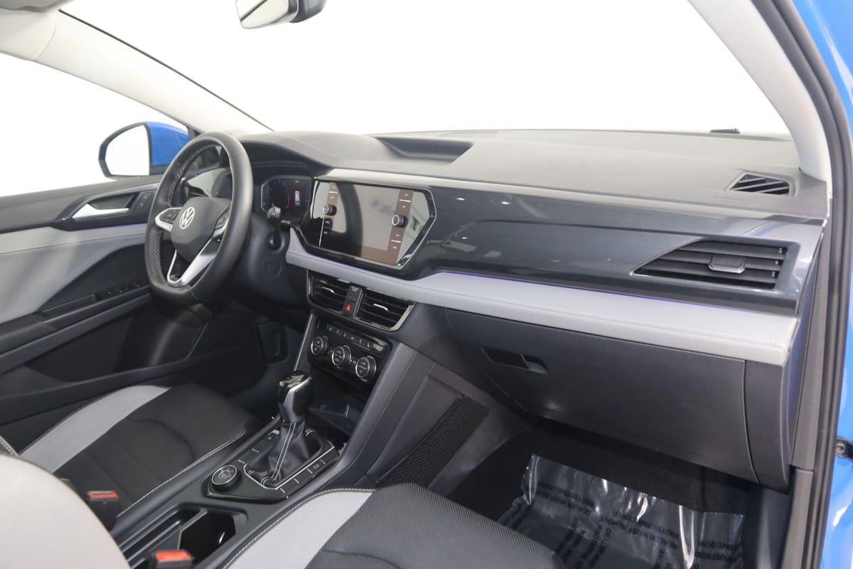 Used 2022 Volkswagen Taos SEL w/ Panoramic Sunroof Package AWD/4WD image 39