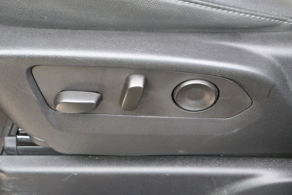 Certified 2024 Chevrolet Suburban Z71 w/ Off-Road Capability Package image 12