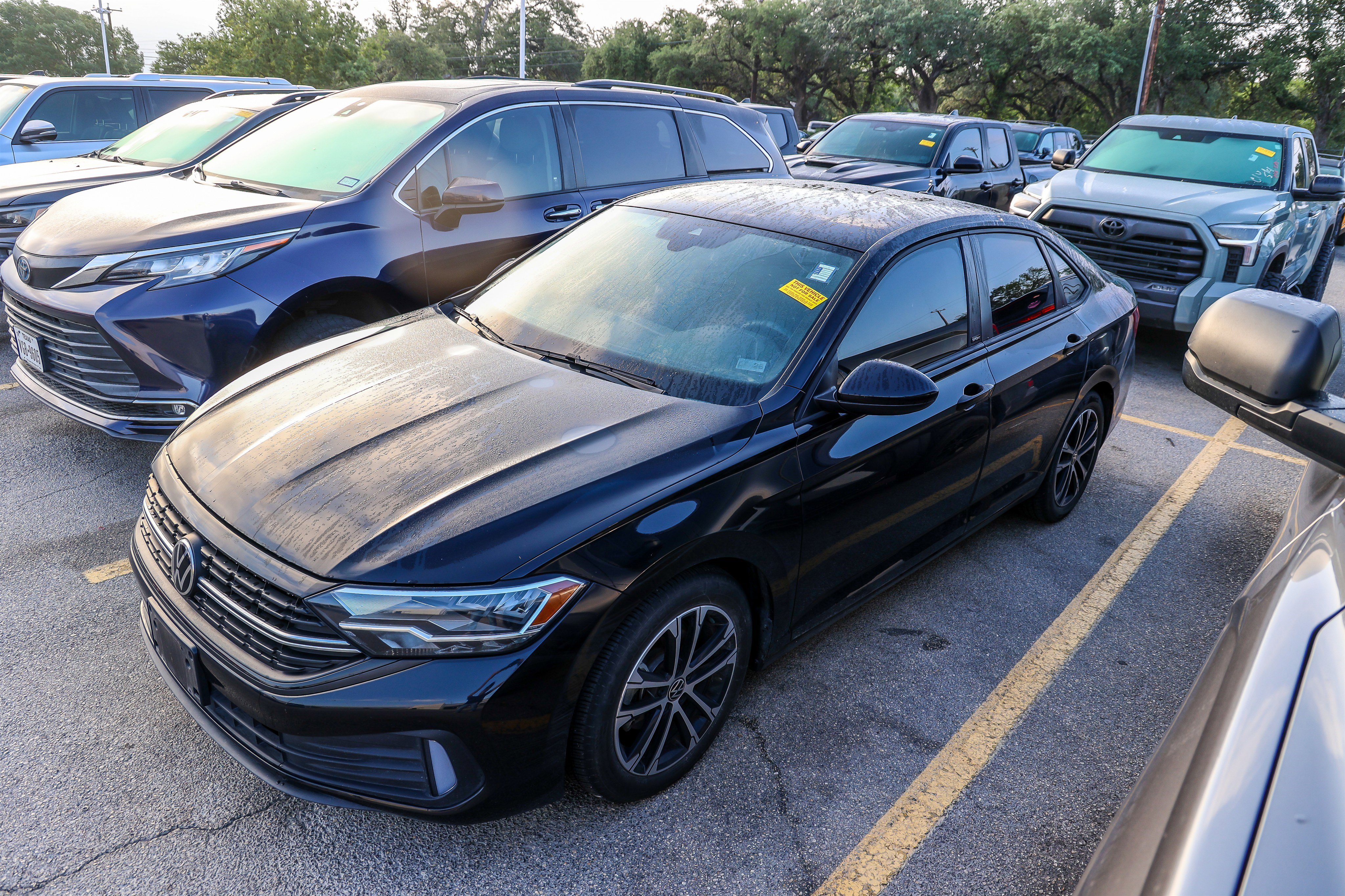 Used 2024 Volkswagen Jetta Sport FWD image 3
