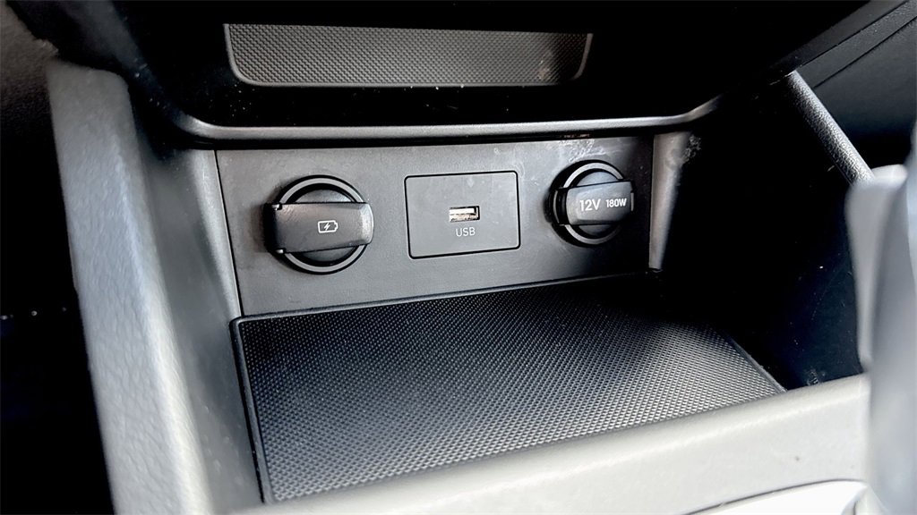 Used 2022 Hyundai Kona SEL image 52