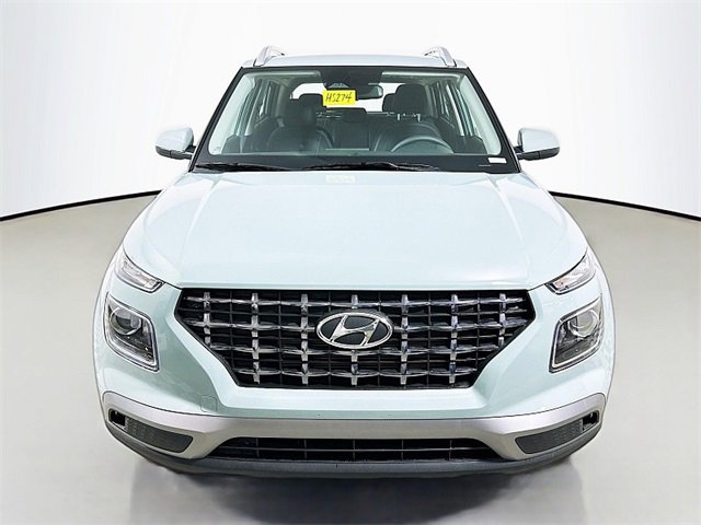 Certified 2025 Hyundai Venue SEL FWD image 2