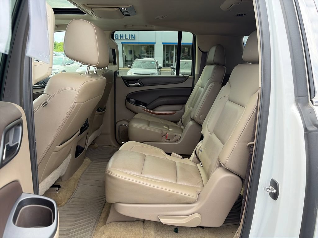 Used 2018 Chevrolet Suburban Premier AWD/4WD image 33