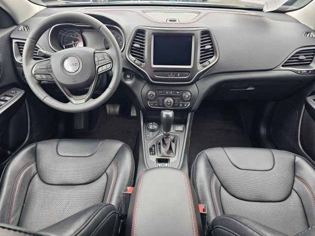 Used 2022 Jeep Cherokee Trailhawk w/ Premium Leather Package AWD/4WD image 24