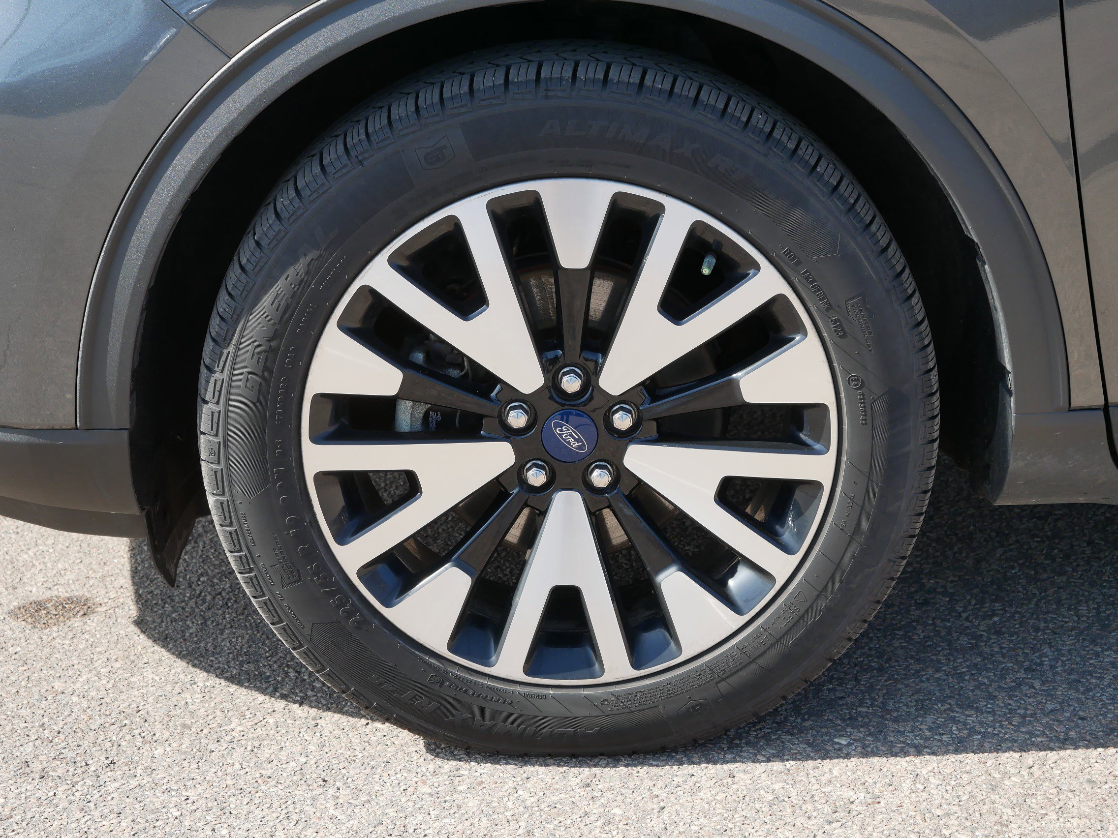 Used 2020 Ford Escape SE Sport image 9