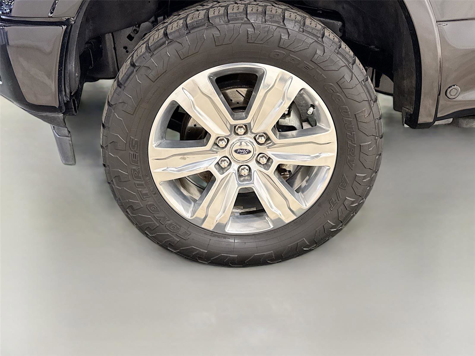 Used 2020 Ford F150 Platinum w/ Technology Package image 32