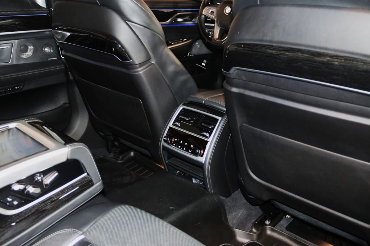 Used 2019 BMW 750i RWD image 78