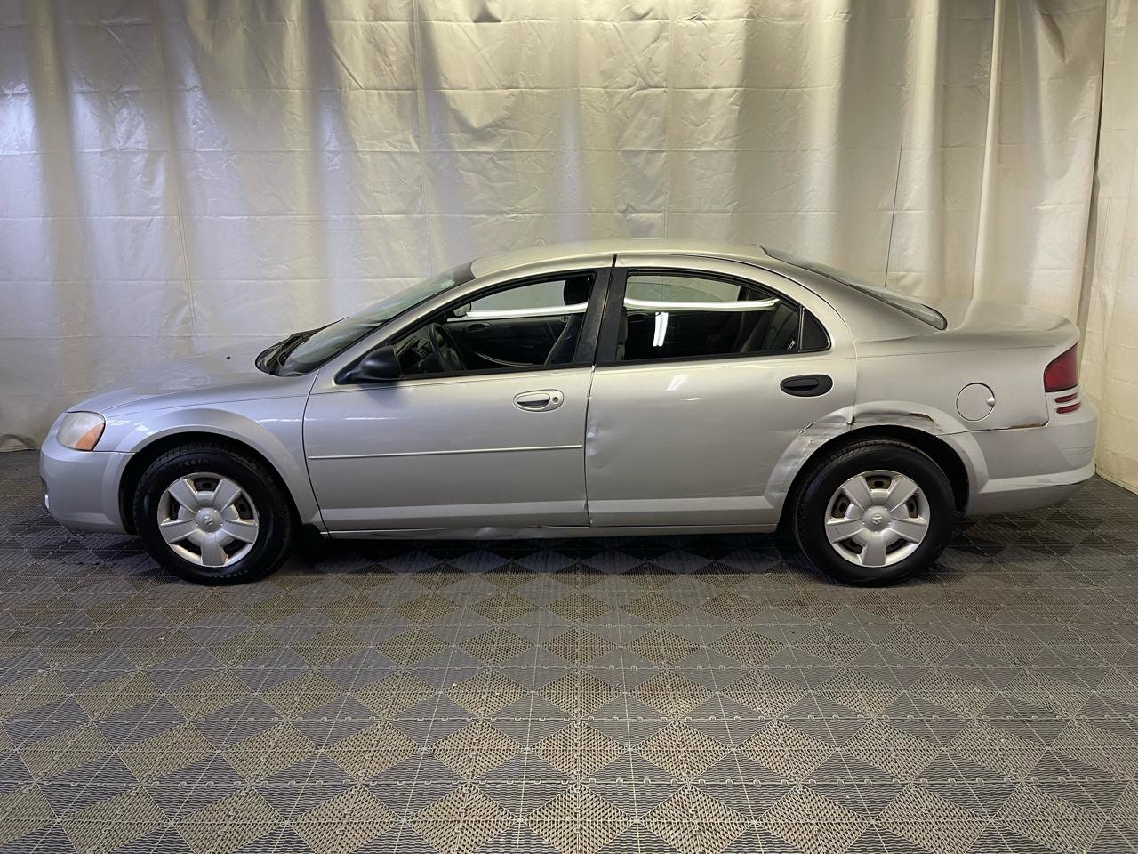 Used 2004 Dodge Stratus SE image 5
