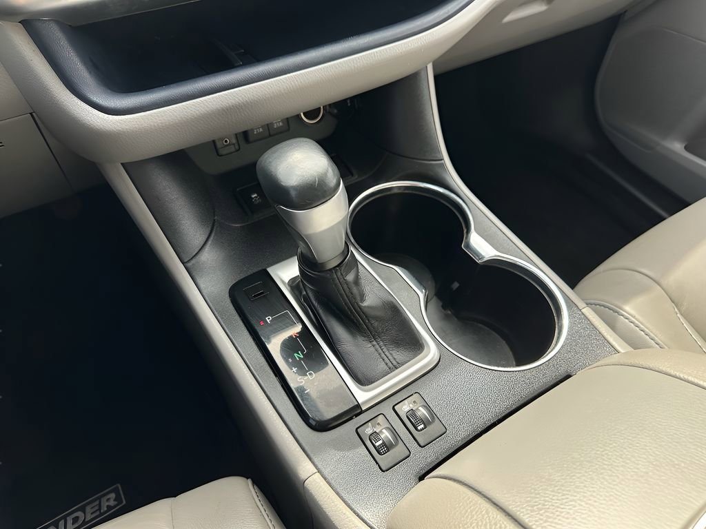 Used 2018 Toyota Highlander XLE image 22