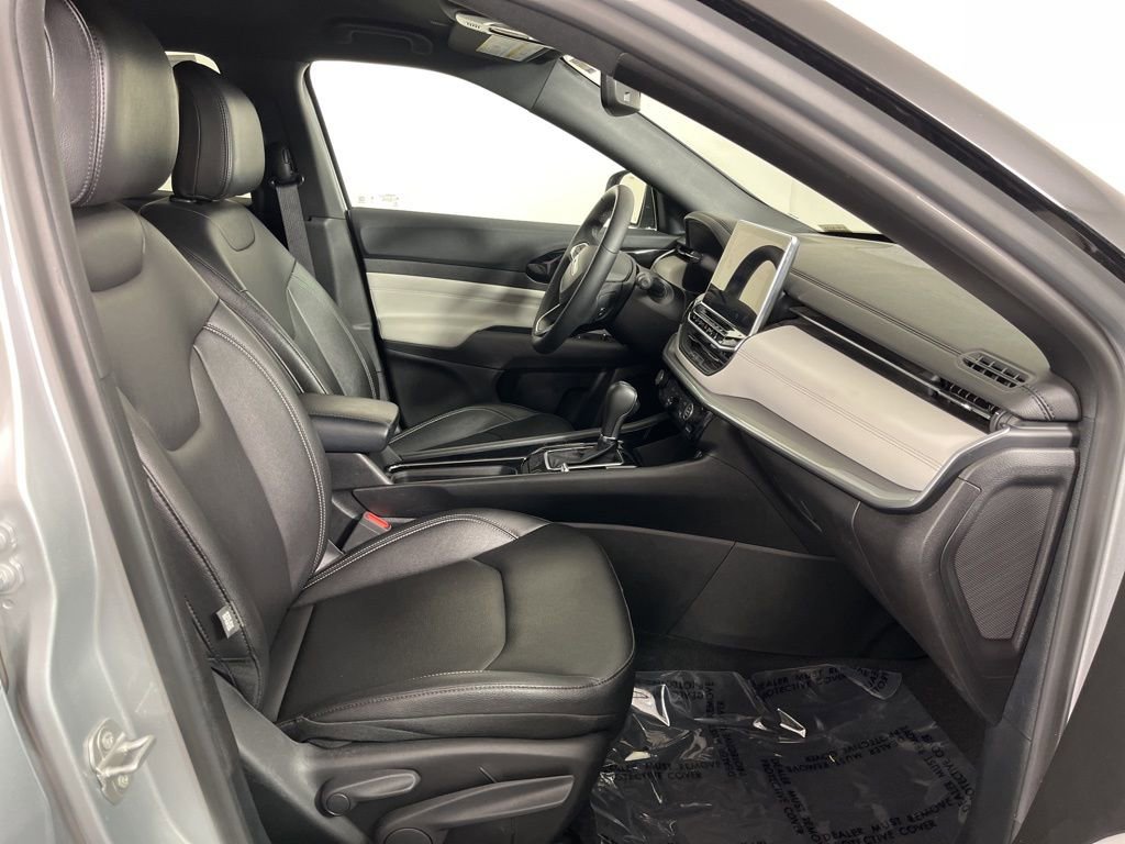 Used 2025 Jeep Compass Limited AWD/4WD image 6