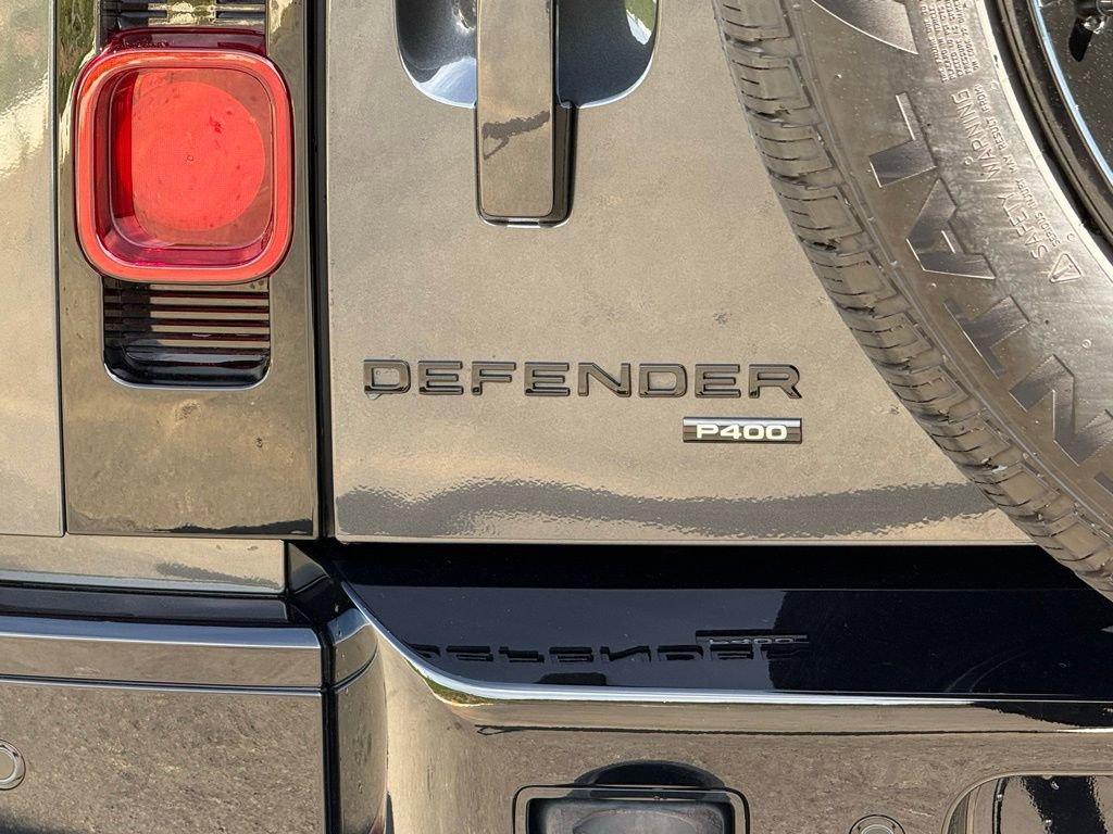 Certified 2023 Land Rover Defender 110 X-Dynamic SE image 39