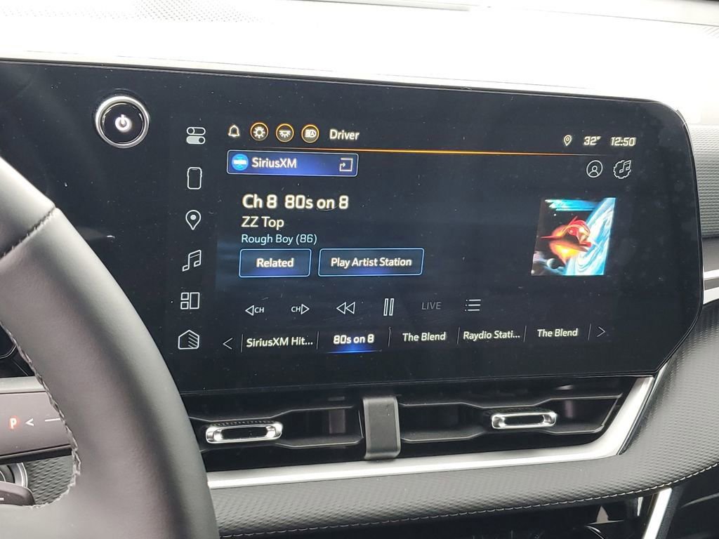 Used 2026 Chevrolet Equinox LT w/ Convenience Package II image 21