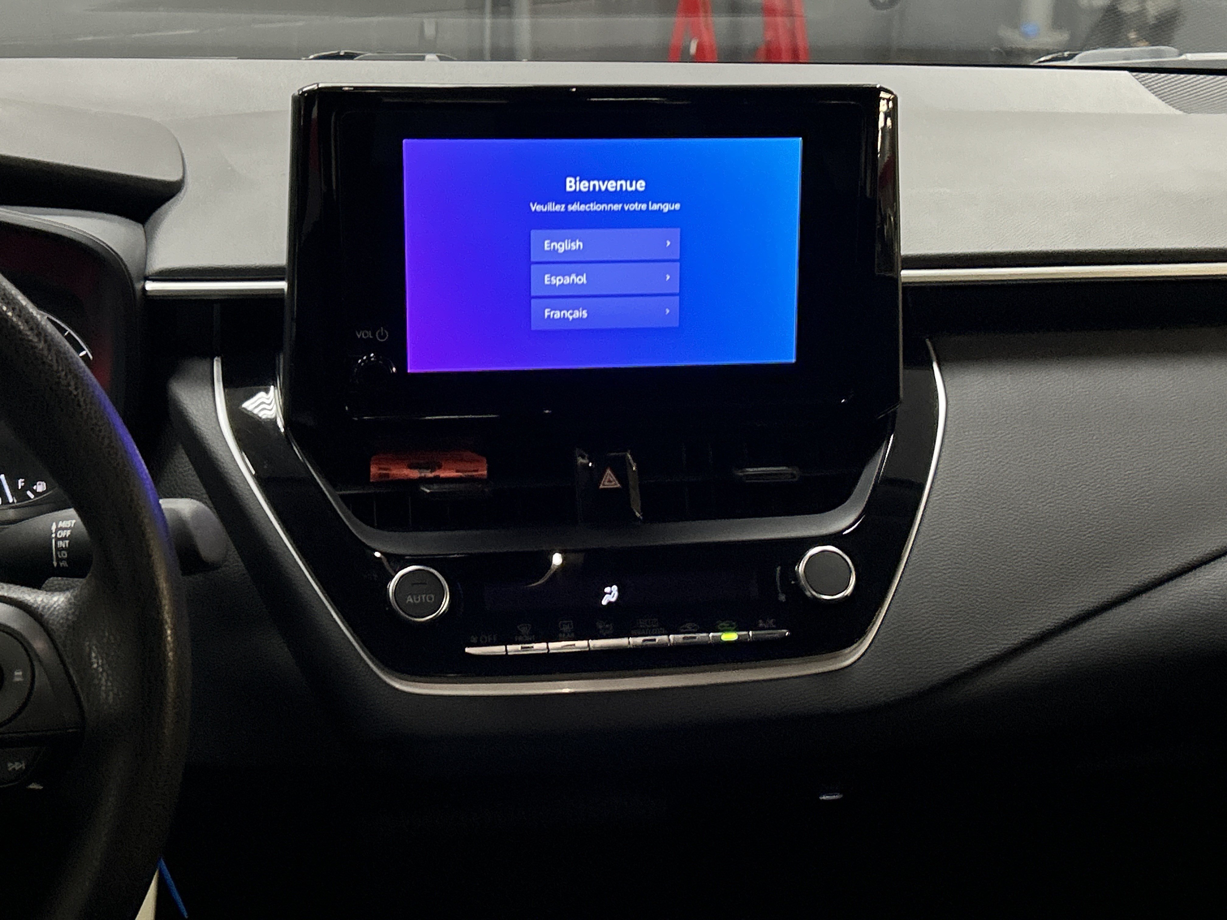 Used 2023 Toyota Corolla LE FWD image 31