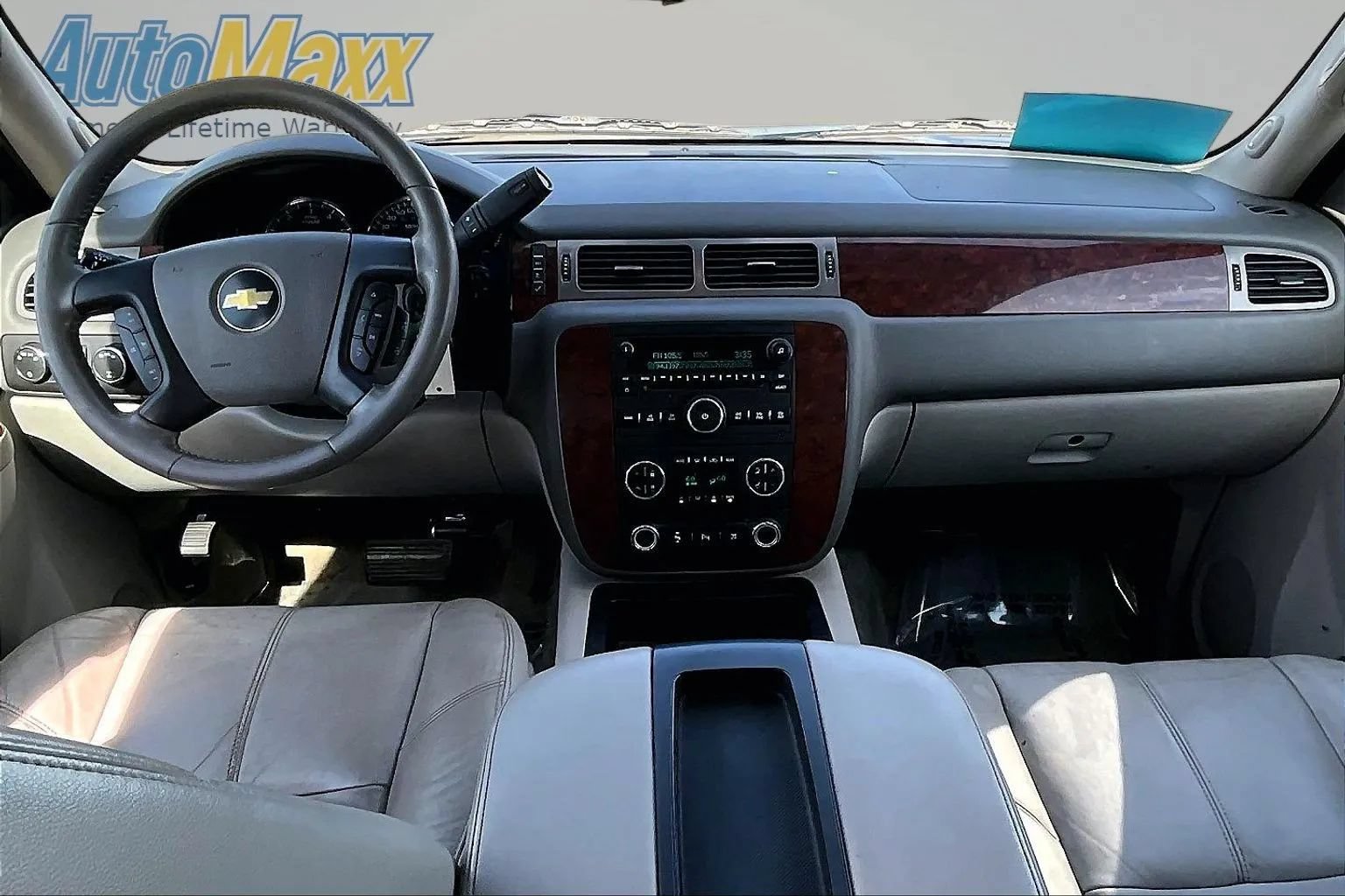 Used 2010 Chevrolet Suburban LT AWD/4WD image 10