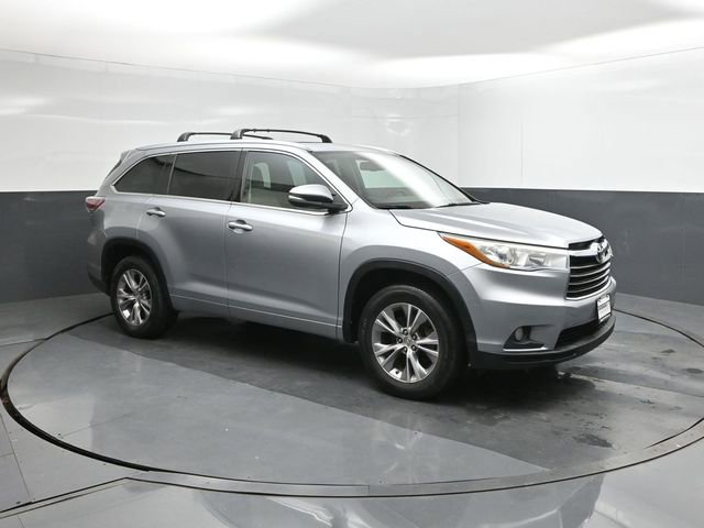 Used 2015 Toyota Highlander XLE image 17