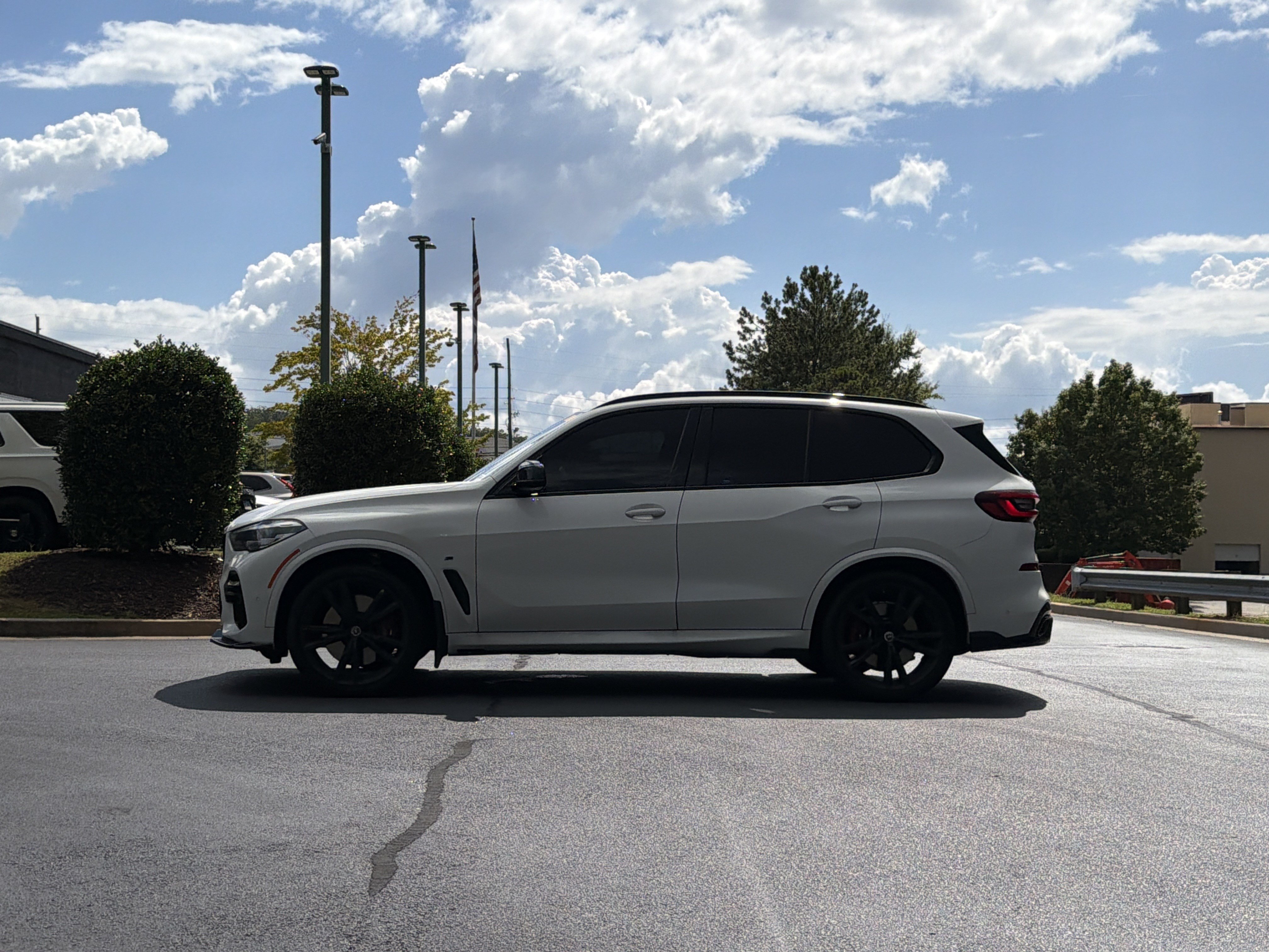 Used 2022 BMW X5 M50i AWD/4WD image 14