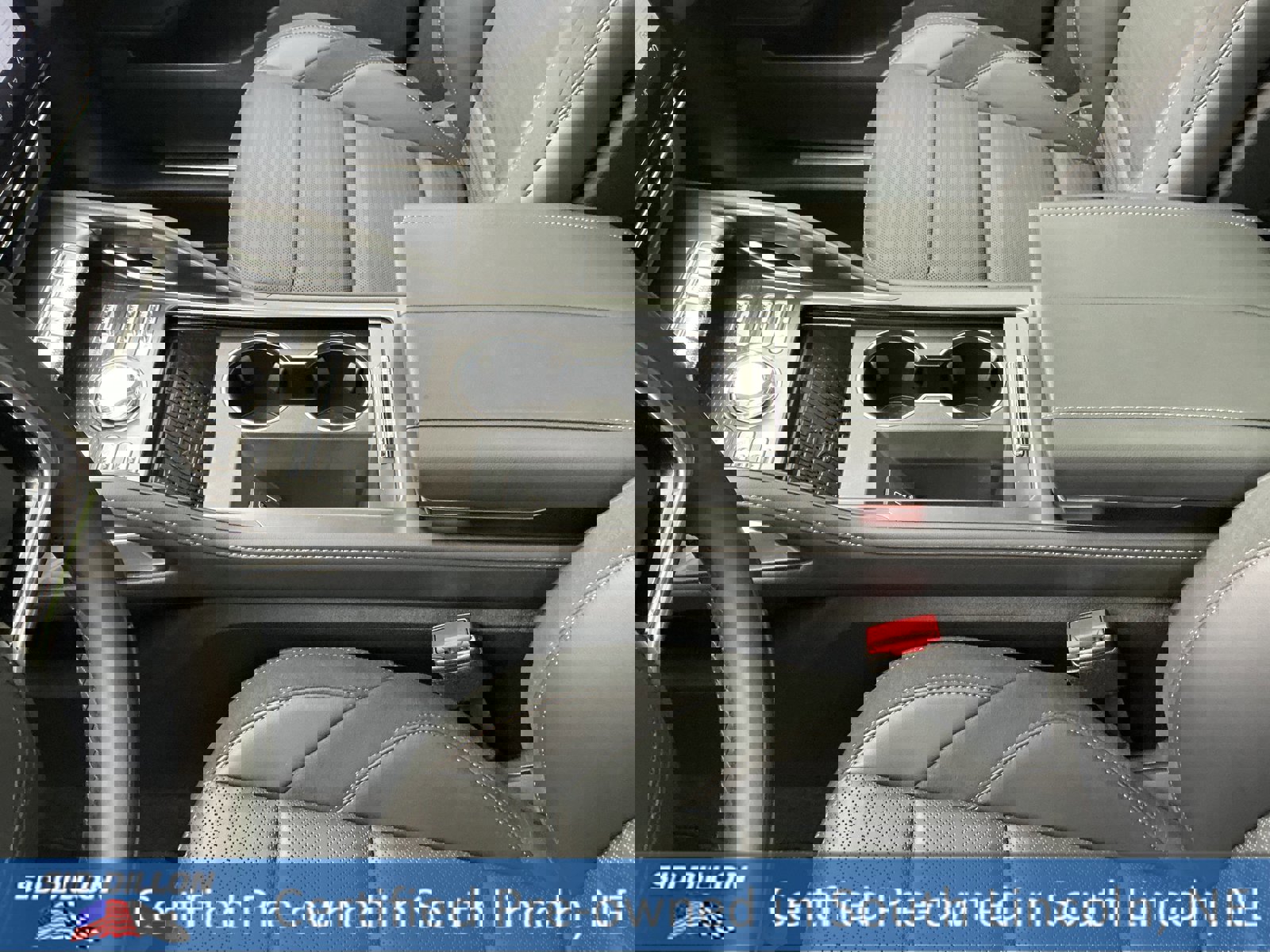 Used 2025 Lincoln Nautilus Reserve w/ Jet Appearance Package image 14