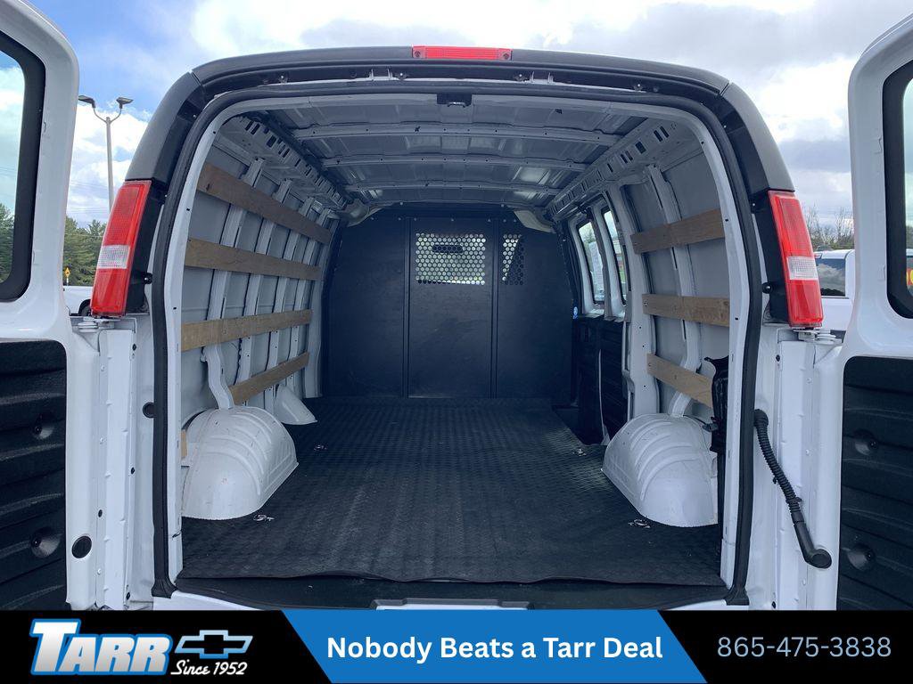 Used 2024 GMC Savana 2500 w/ Driver Convenience Package RWD image 18