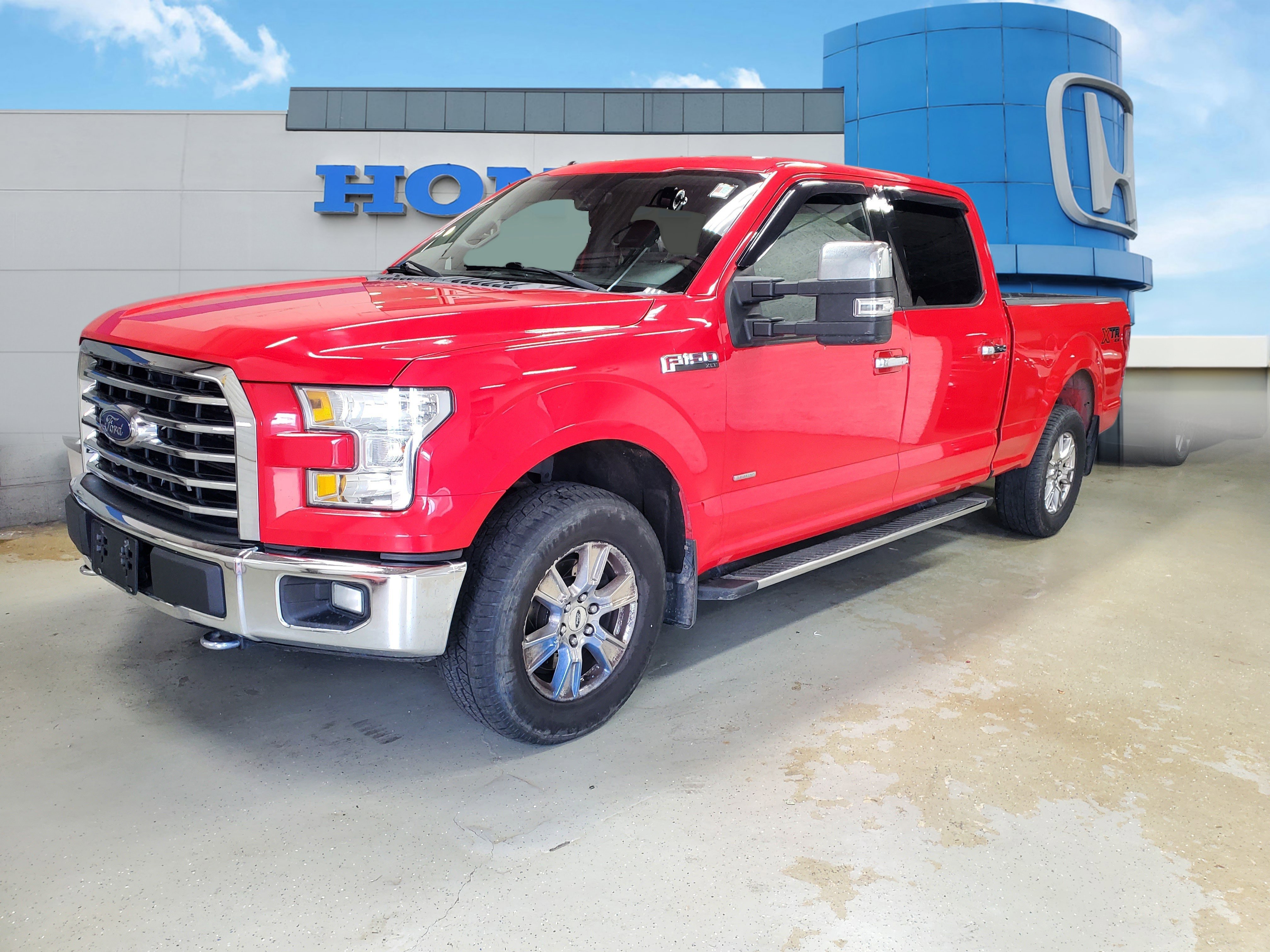 Used 2015 Ford F150 XLT w/ Equipment Group 301A Mid AWD/4WD image 2