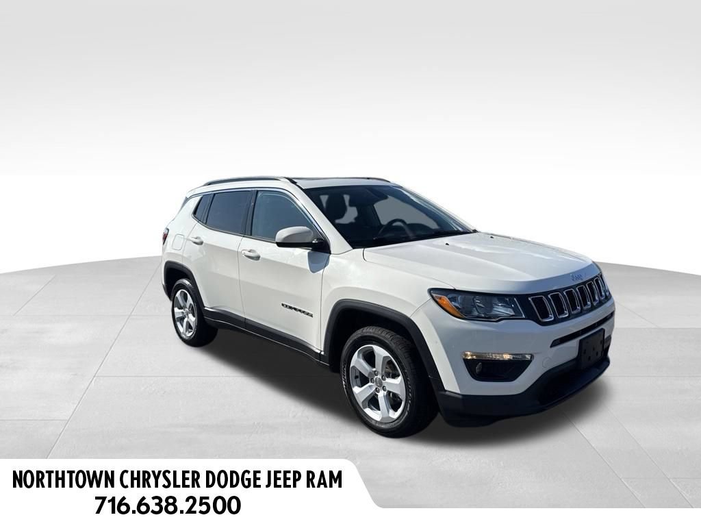 Certified 2021 Jeep Compass Latitude w/ Sun and Sound Group AWD/4WD image 2
