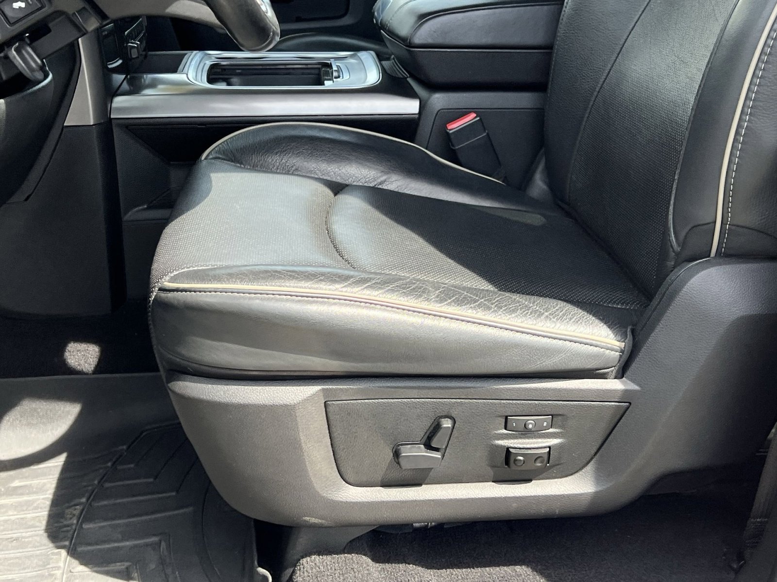 Used 2017 RAM 2500 Limited image 11