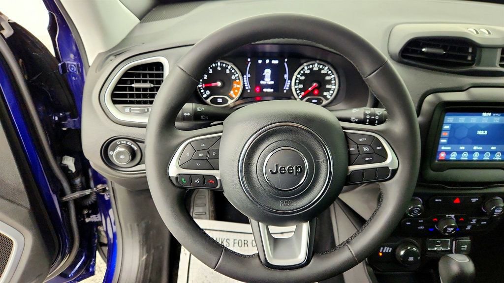 Used 2020 Jeep Renegade Latitude image 11