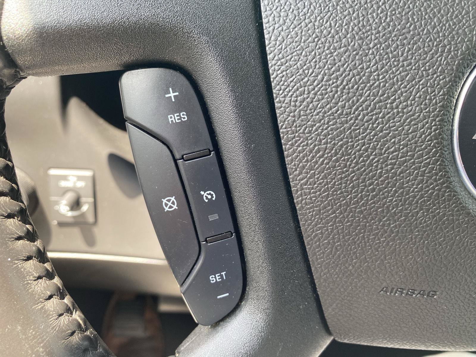Used 2023 Chevrolet Express 3500 w/ Power Convenience Package RWD image 18
