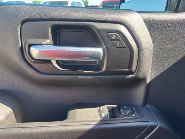 Used 2026 Chevrolet Silverado 1500 W/T w/ Trailering Package AWD/4WD image 19