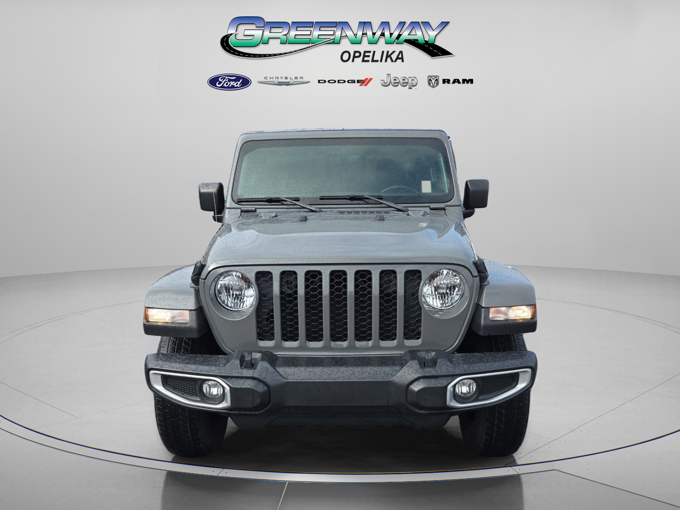 Used 2022 Jeep Gladiator Sport image 2