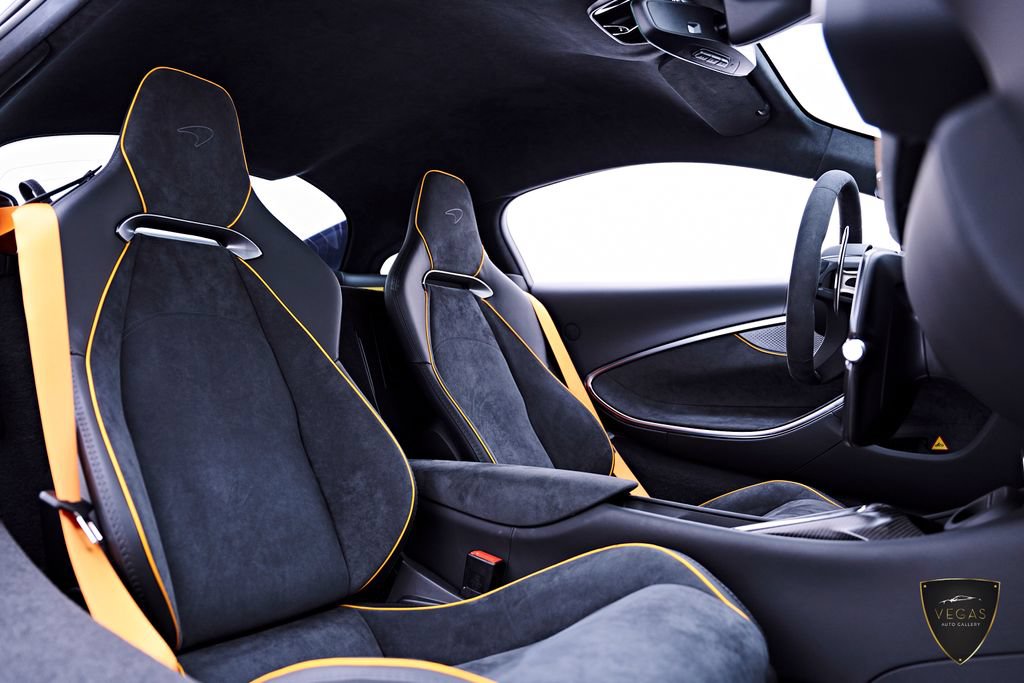 Used 2025 McLaren Artura RWD image 56
