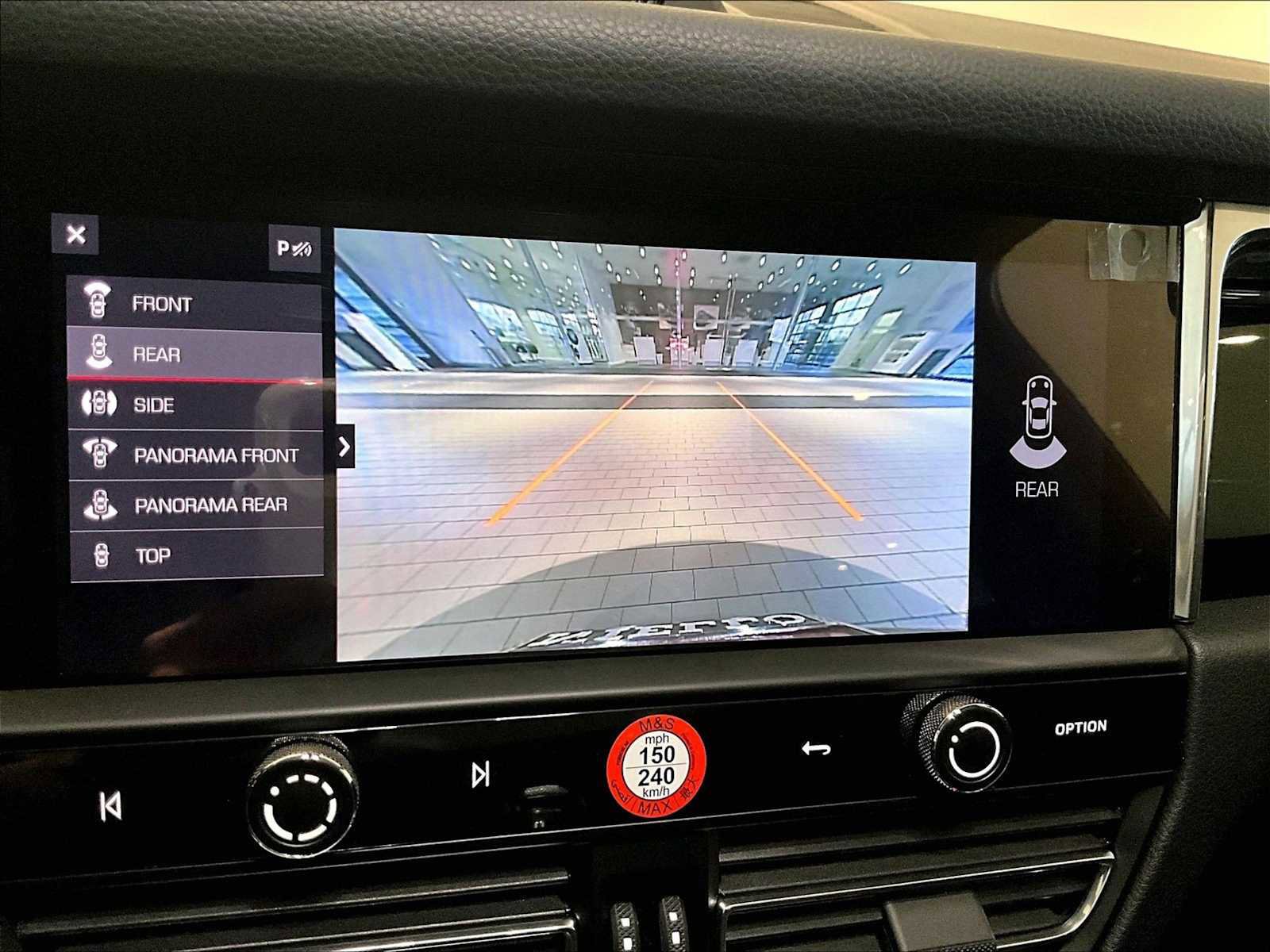 Used 2025 Porsche Macan image 28