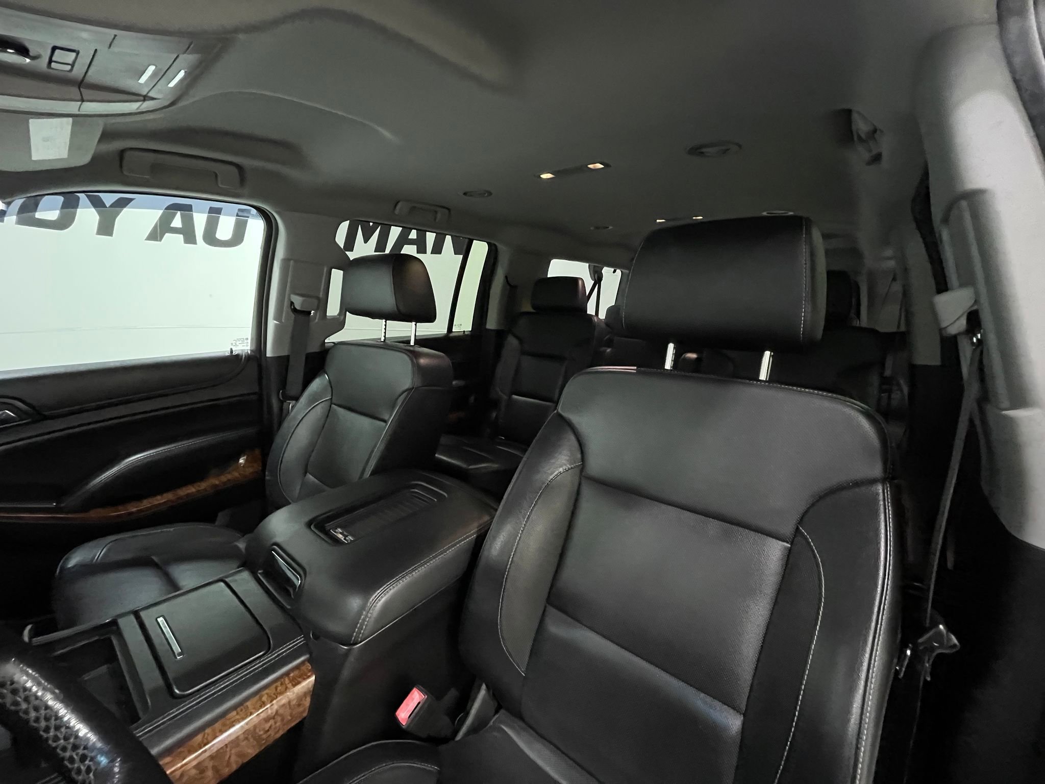 Used 2018 Chevrolet Suburban Premier image 12