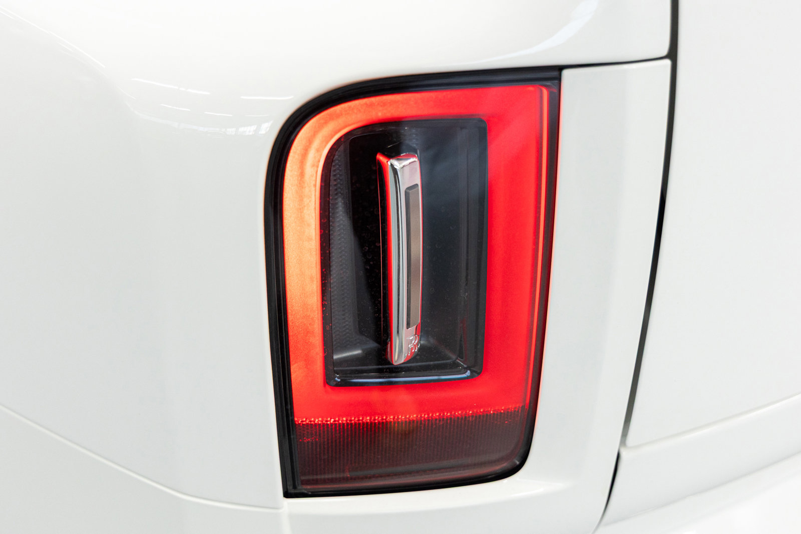 New 2026 Rolls-Royce Cullinan Black Badge image 18