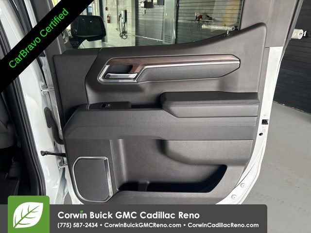 Certified 2025 GMC Sierra 1500 SLT AWD/4WD image 30
