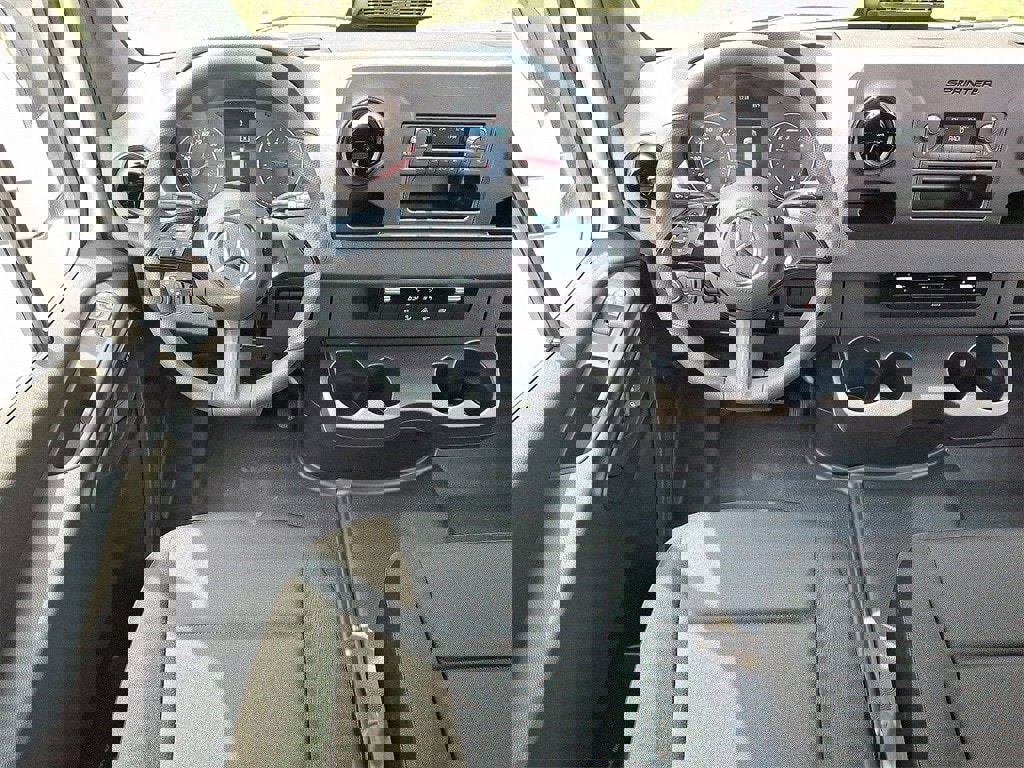 New 2025 Mercedes-Benz Sprinter 2500 image 8