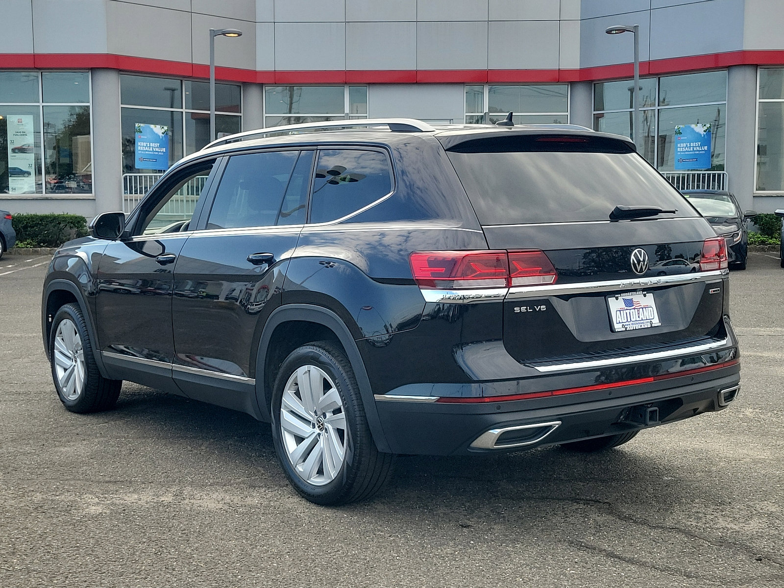 Used 2021 Volkswagen Atlas SEL image 4