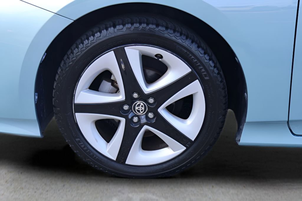 Certified 2016 Toyota Prius Four Touring image 26